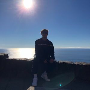 Meet your Posher, Hunter